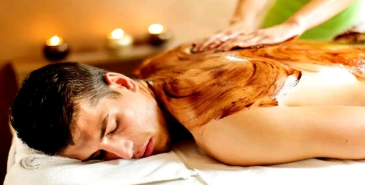 Traditional Massage + Facial Acupressure / Body Scrub